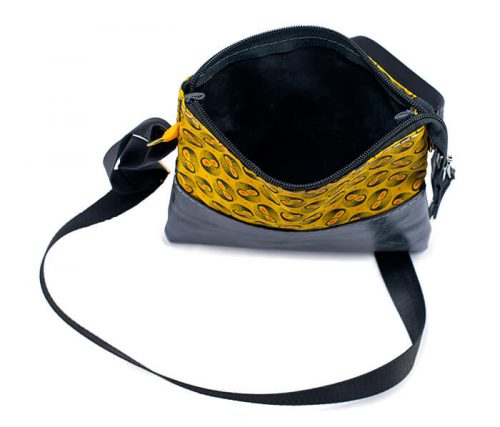 N&N Cosmetic Shoulderbag Shwe Shwe inside
